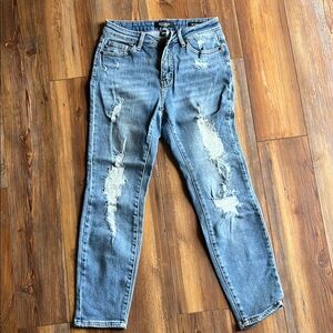 Distressed Denim Judy Blue size 5/27 skinny Jeans